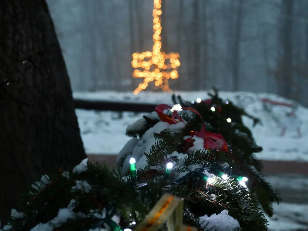 Karácsonyi fényséta és betlehem