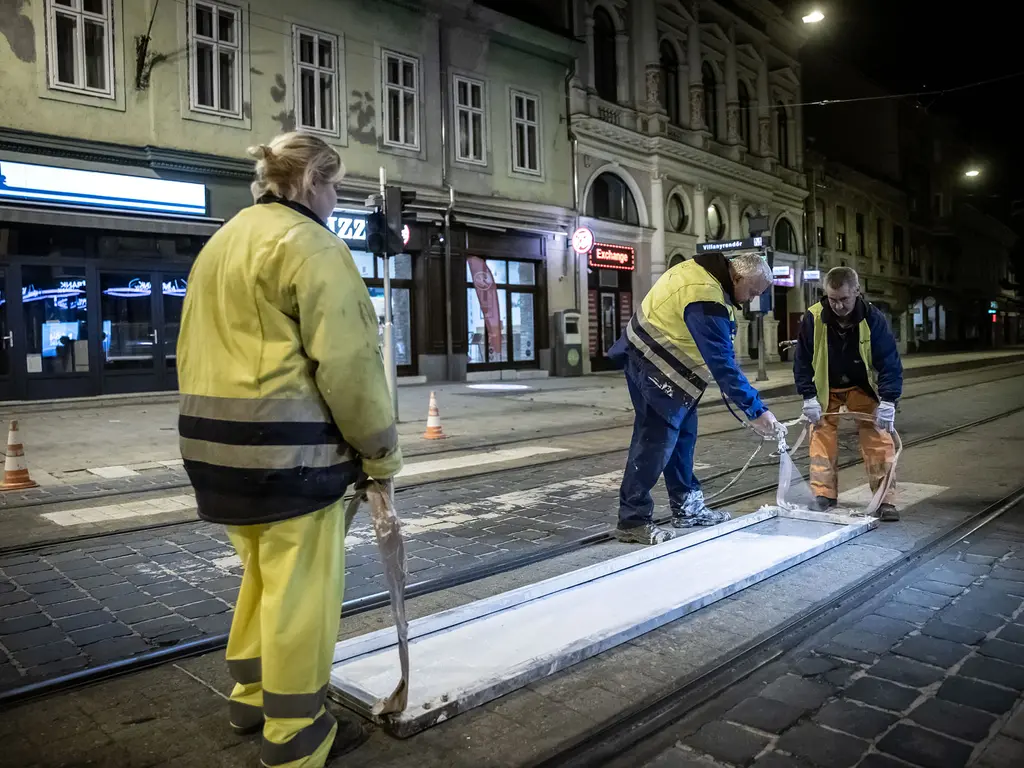 útburkolati jel festés