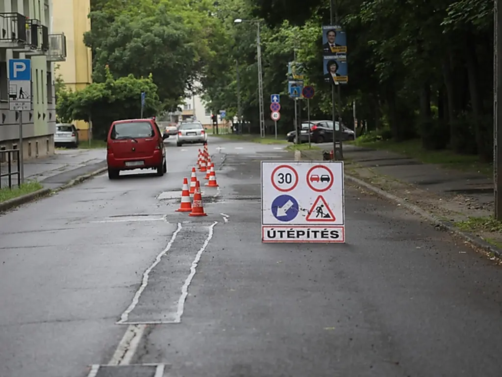 közterület-bontási és hibaelhárítási munkálat