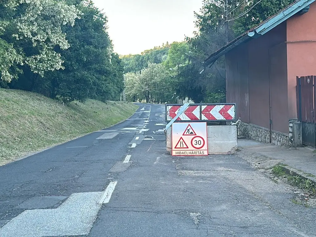 közterület-bontási és hibaelhárítási munkálat