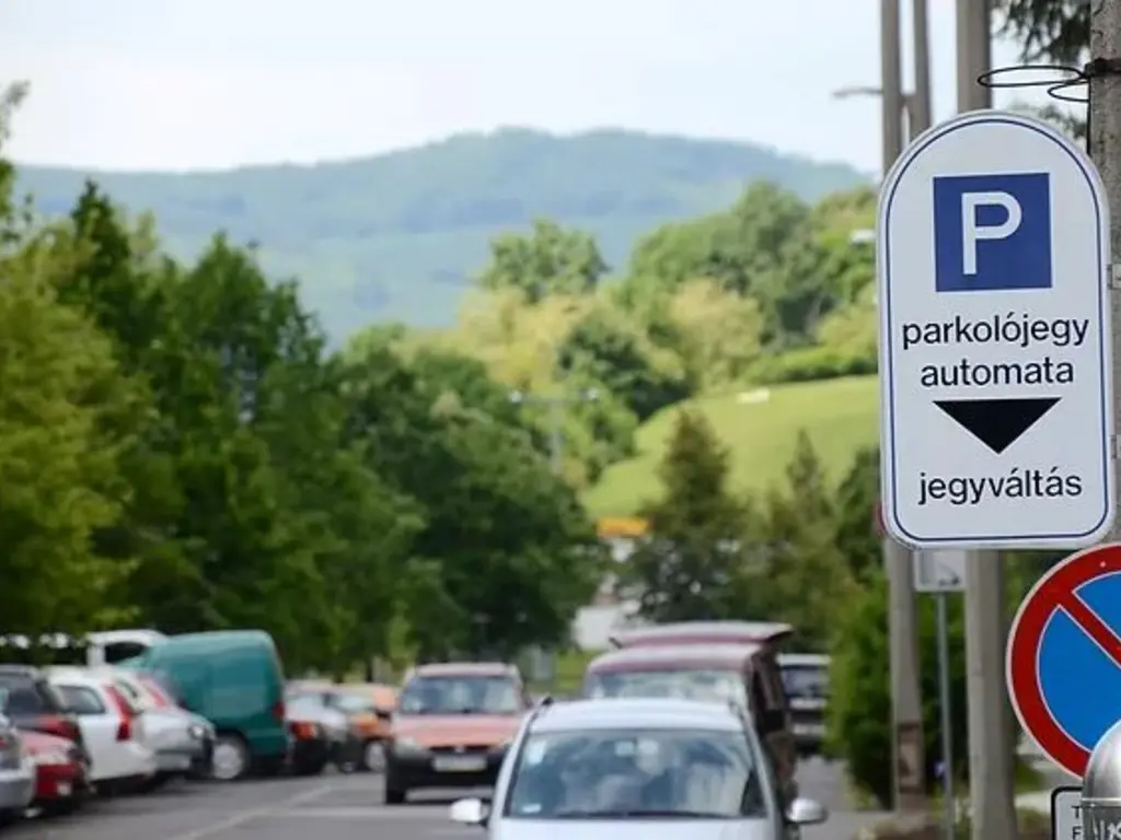 parkolás
