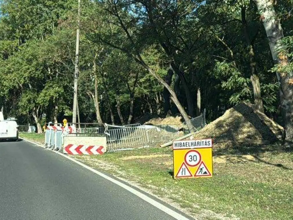 közterület-bontási és hibaelhárítási munkálat