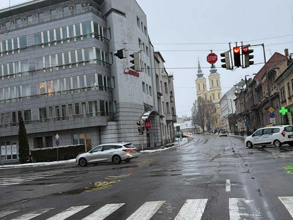 út