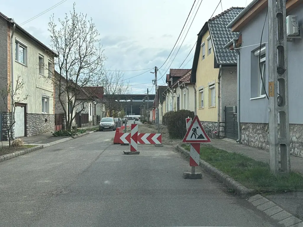 közterület-bontási és hibaelhárítási munkálatok