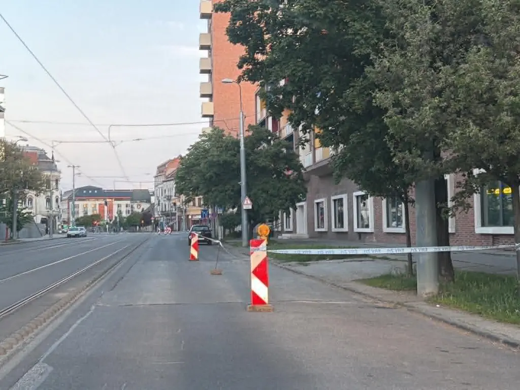 közterület-bontási és hibaelhárítási munkálatok