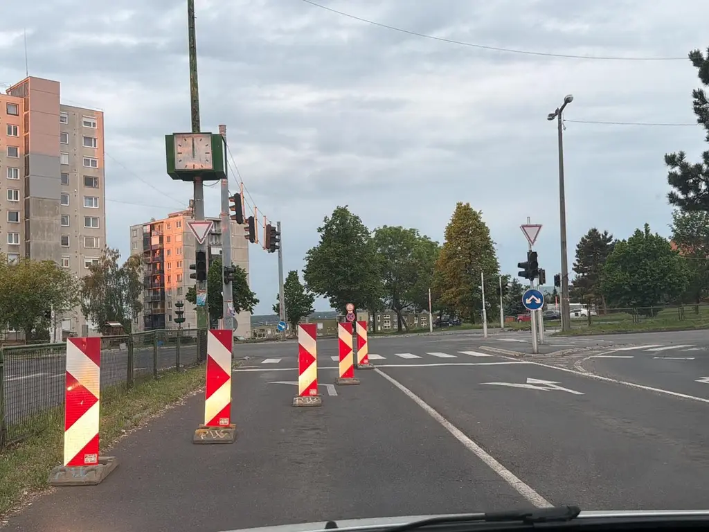 közterület-bontási és hibaelhárítási munkálat