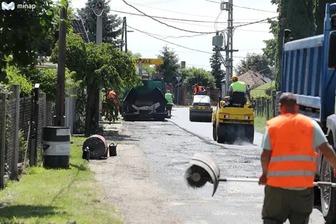 közterület-bontási és hibaelhárítási munkálat közterület-bontási és hibaelhárítási munkálat