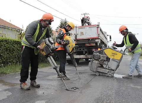 közterület-bontási és hibaelhárítási munkálat