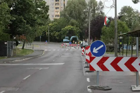 közterület-bontási és hibaelhárítási munkálat