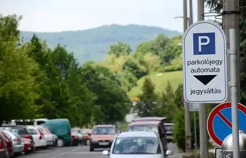 parkolás